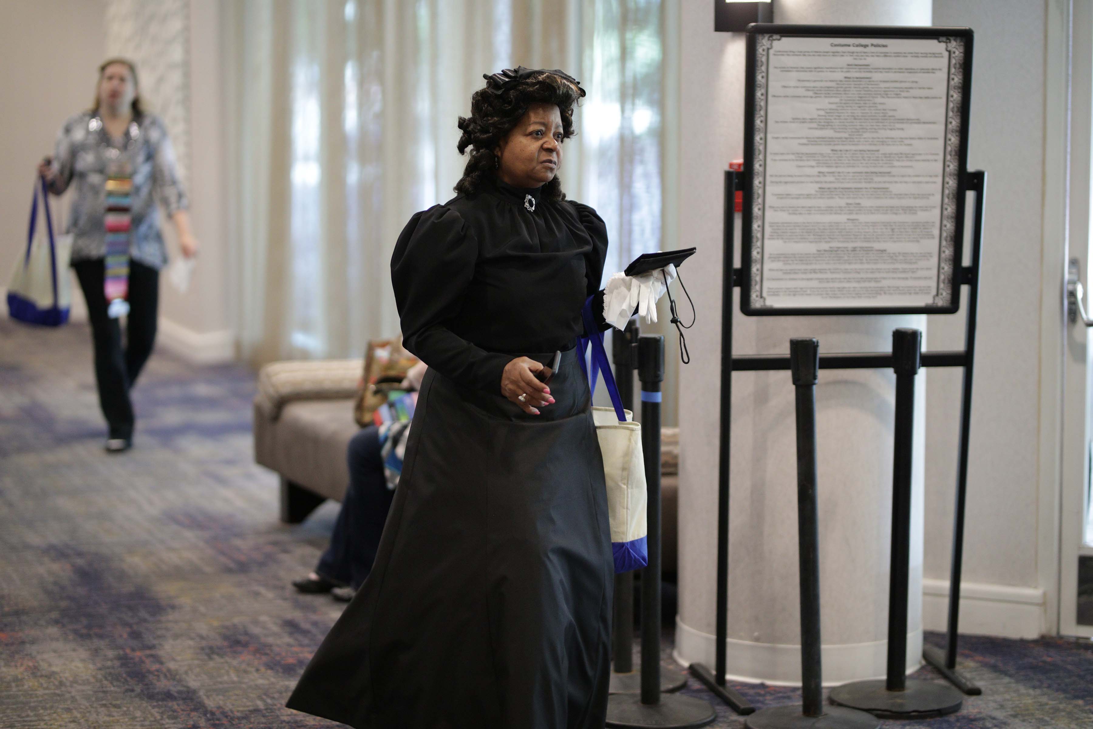 Costume College 2019 - 07.28 - 4 - Hallway 002.jpg