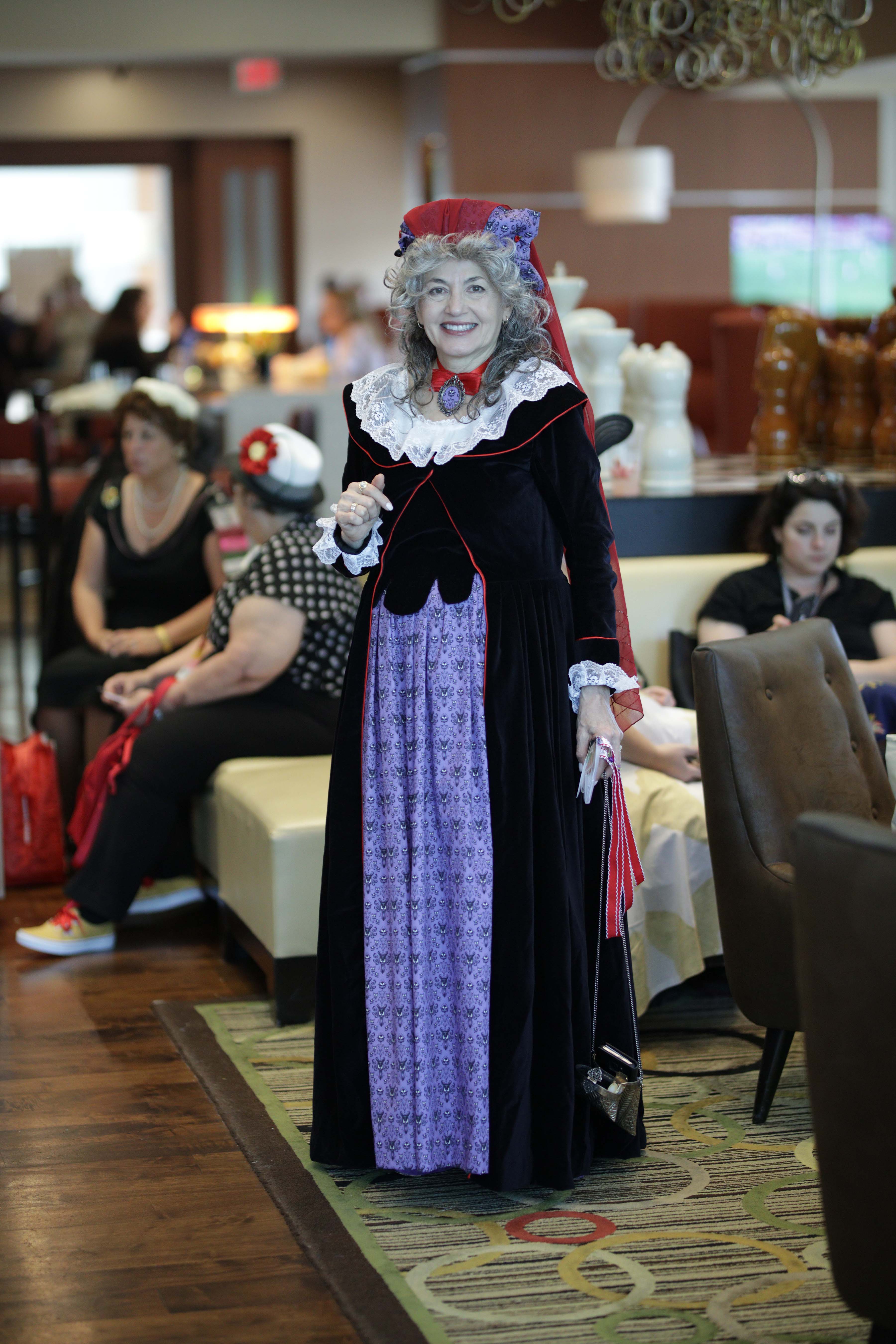 Costume College 2019 - 07.28 - 4 - Hallway 073.jpg
