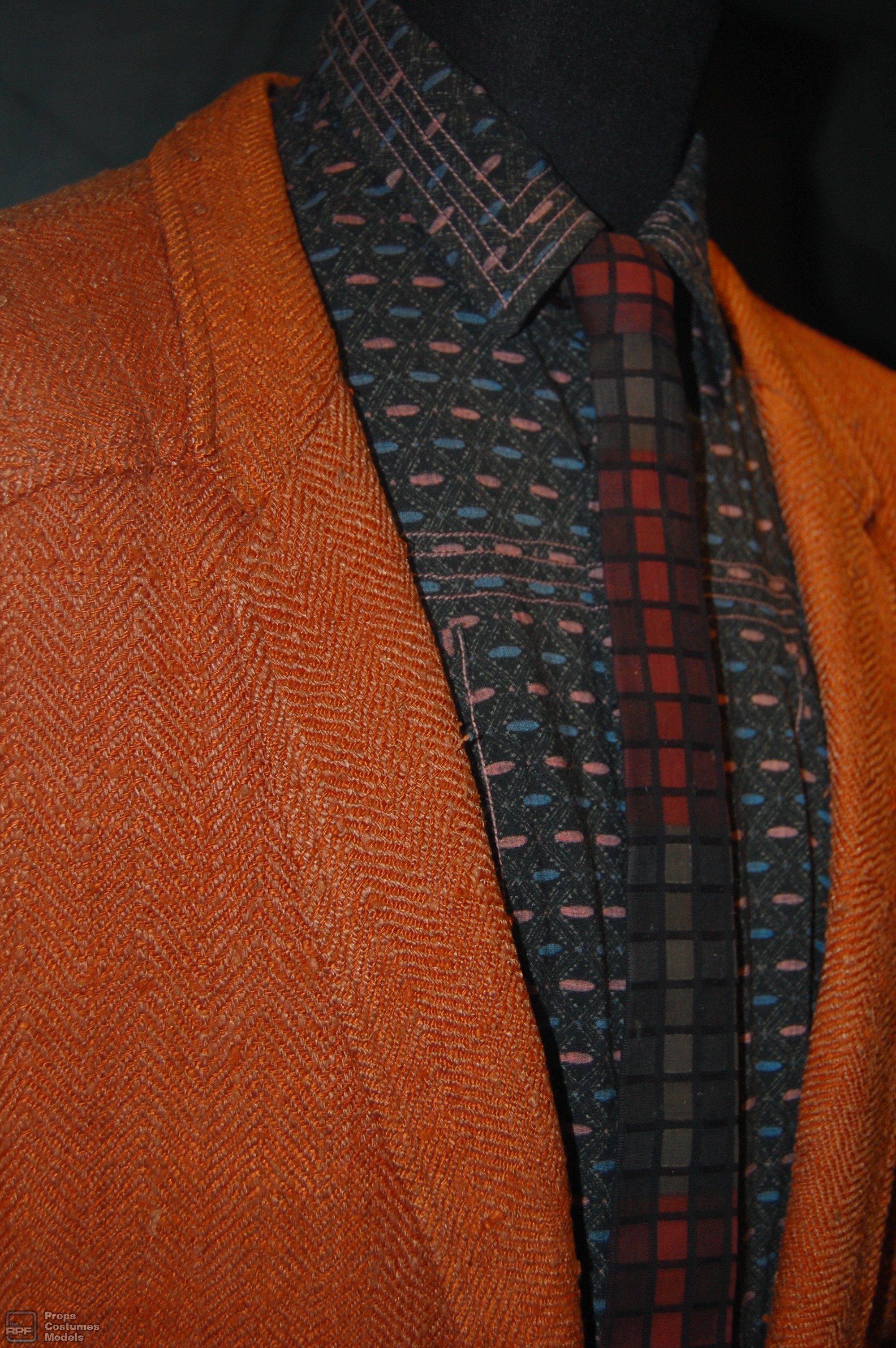 deckard's costume, shirt and tie