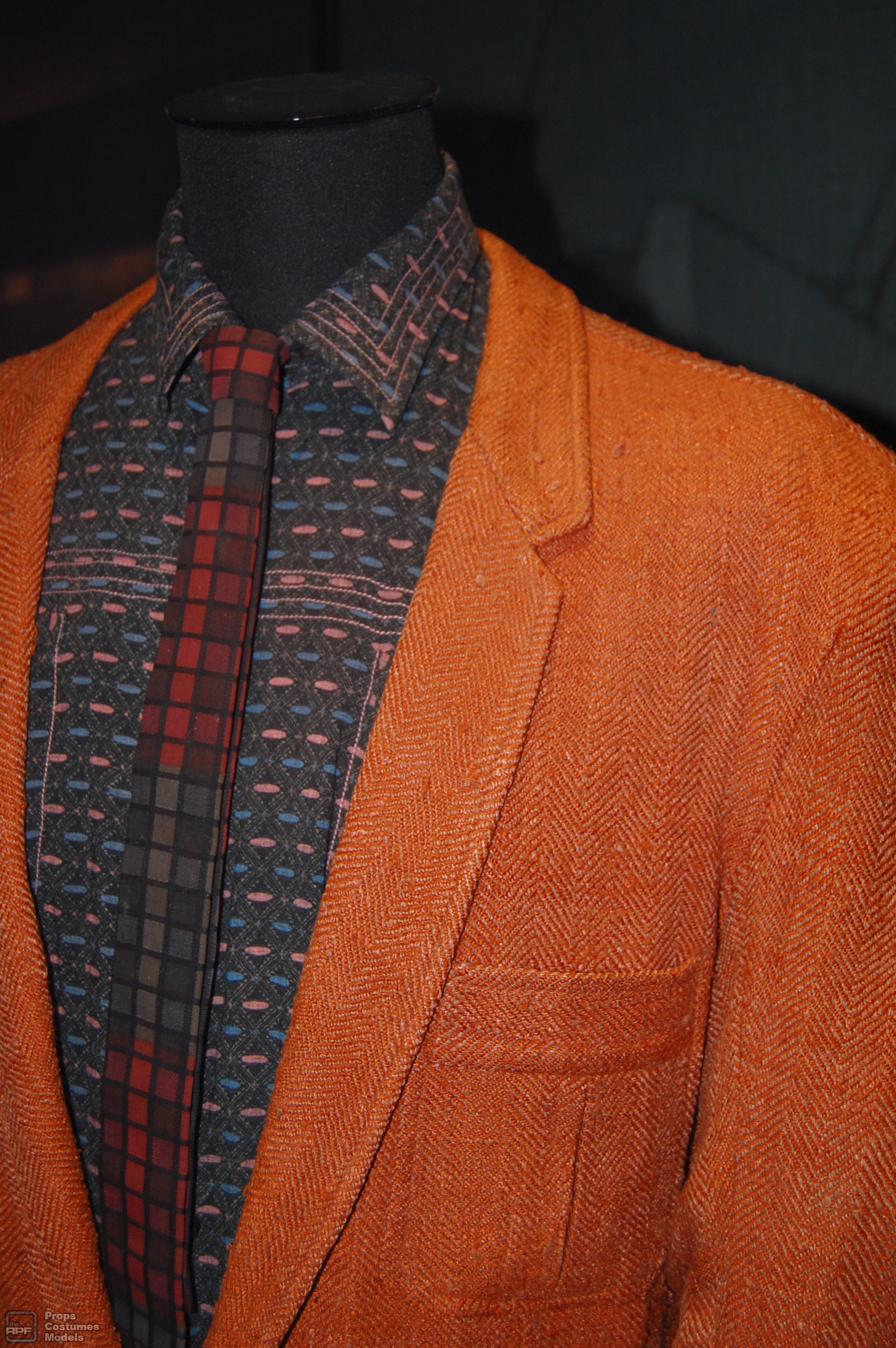 deckard's costume, shirt and tie