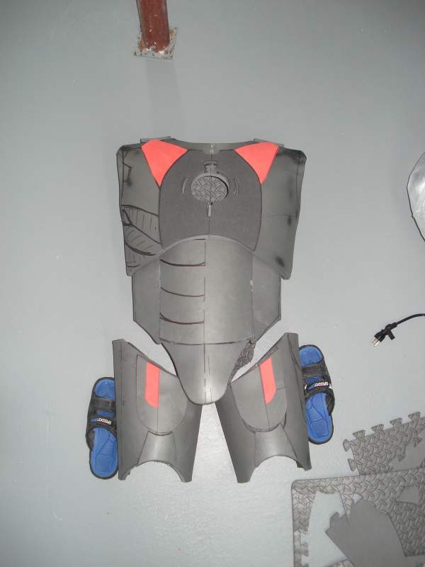 DSC04504
Initial foam chest abs and thighs. minimal detail