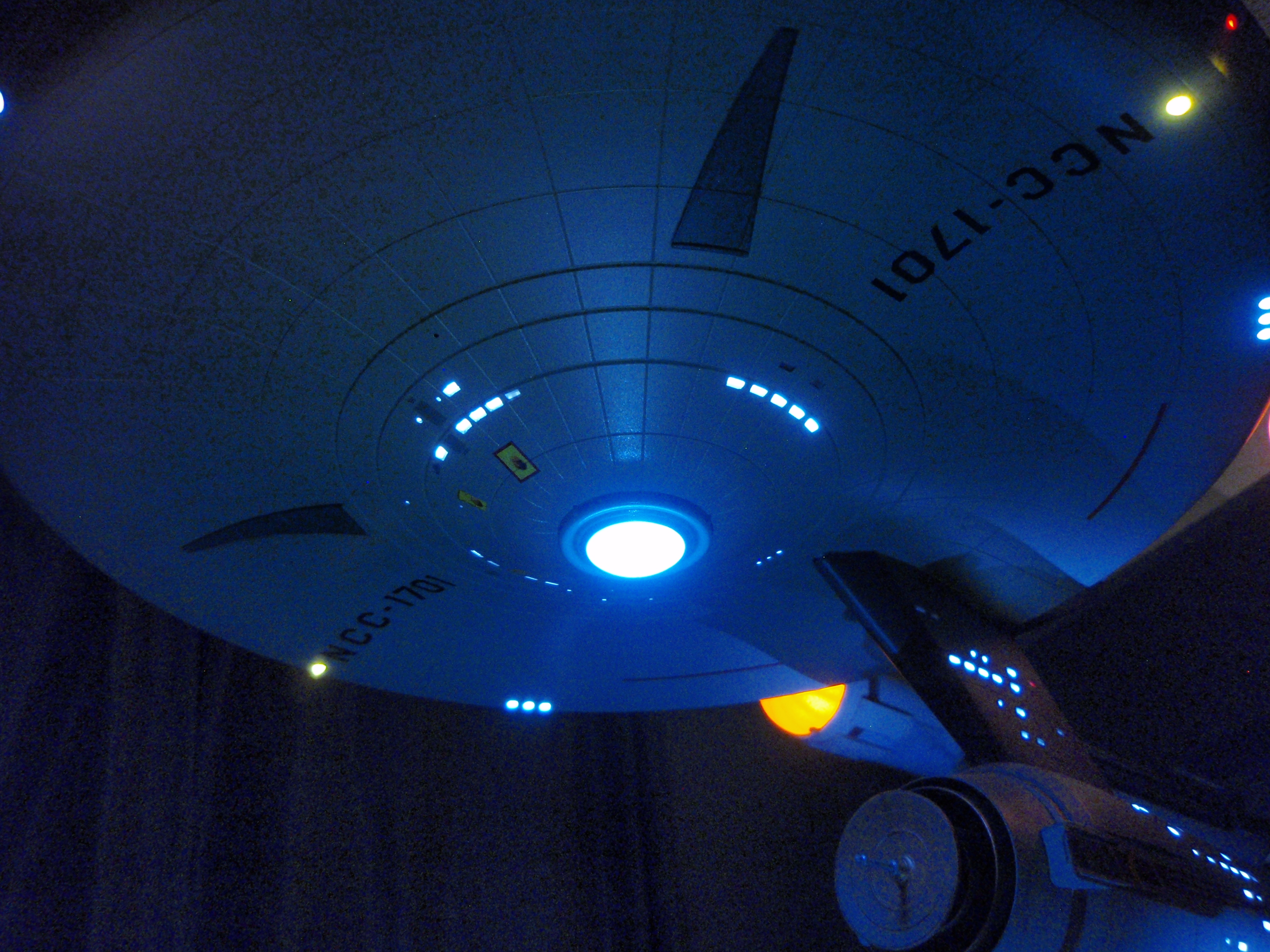 Enterprise NCC-1701 1:350 with lasers