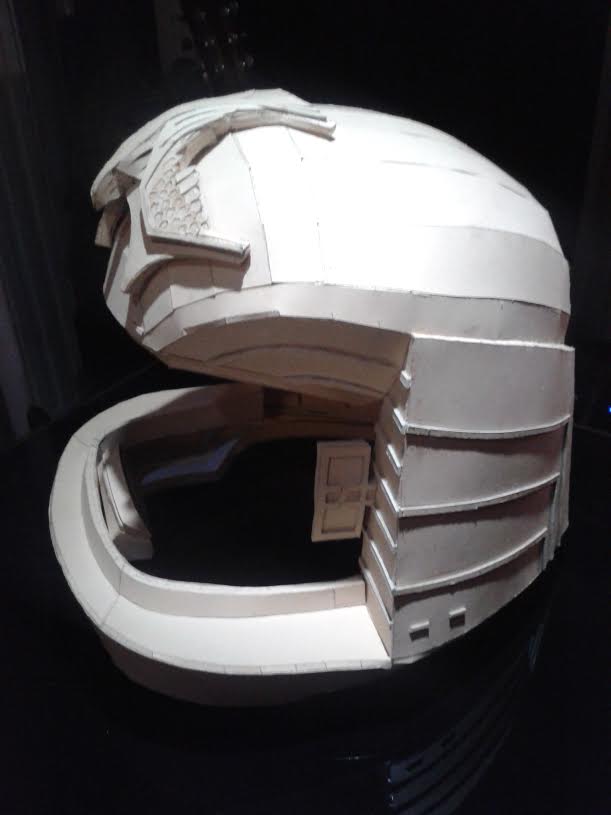 finished helmet 02