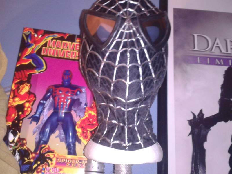 First symbiote spidey mask (Movie Style)
