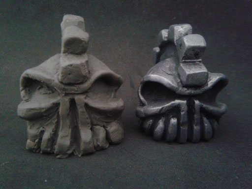 Gear Head Skull Guardian Bell
Plastelina clay sculpt. Cast in pewter