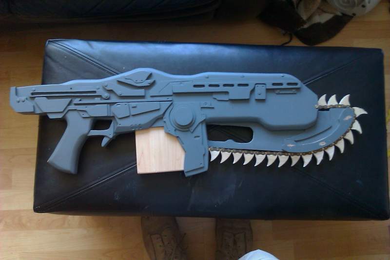 gears of war lancer i made out of wood