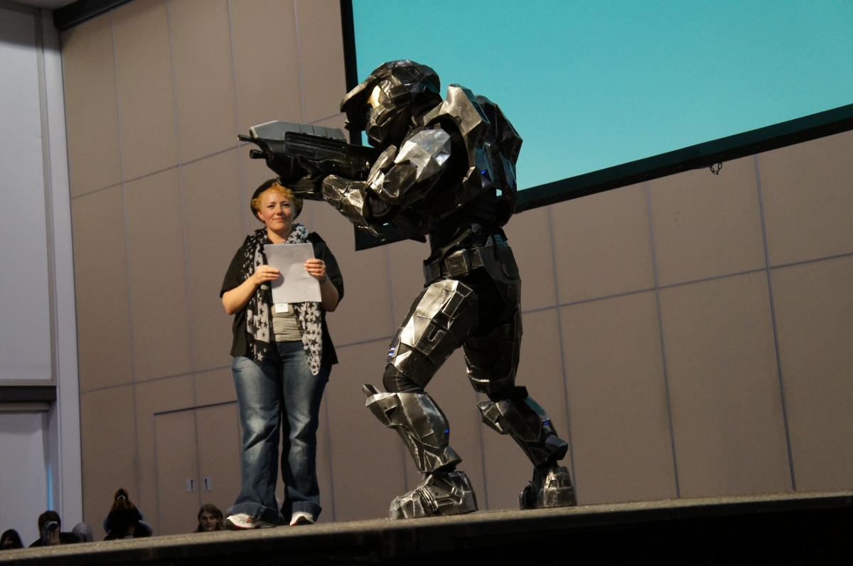 Halo 3 (My first pepakura suit)
@ Comic-con Adelaide 2012