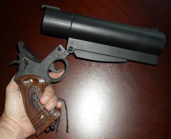 hellboy gun 1