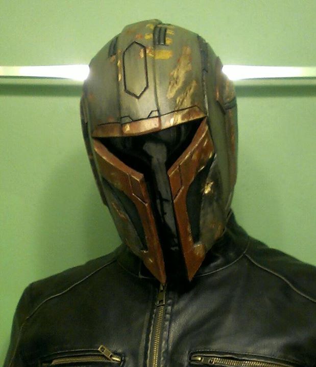 Helm Pose