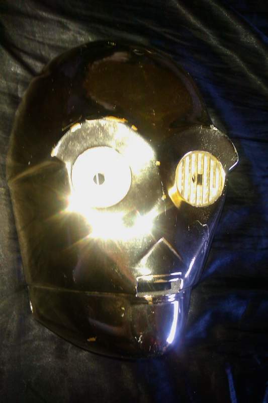 IMAG0022  Here are some pics of my C3PO Mask