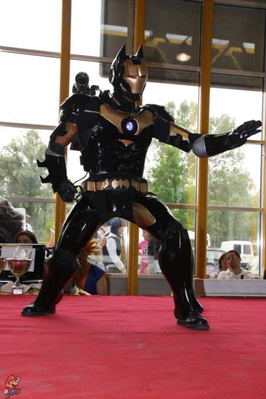 iron bat real cosplay gatling soft air suit armor made dany bao italy (7)