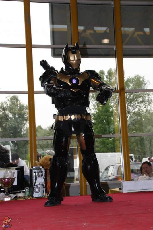 iron bat real cosplay gatling soft air suit armor made dany bao italy (8)