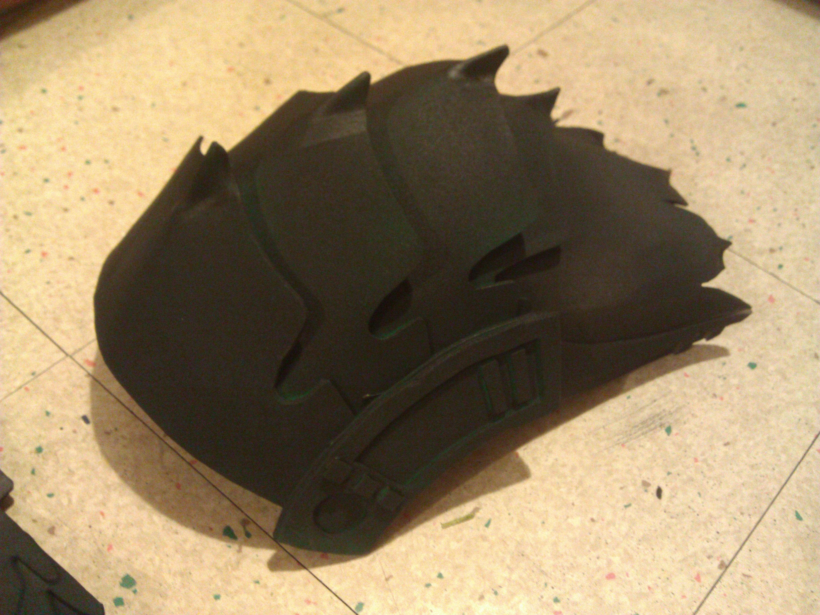 Left shoulder armour