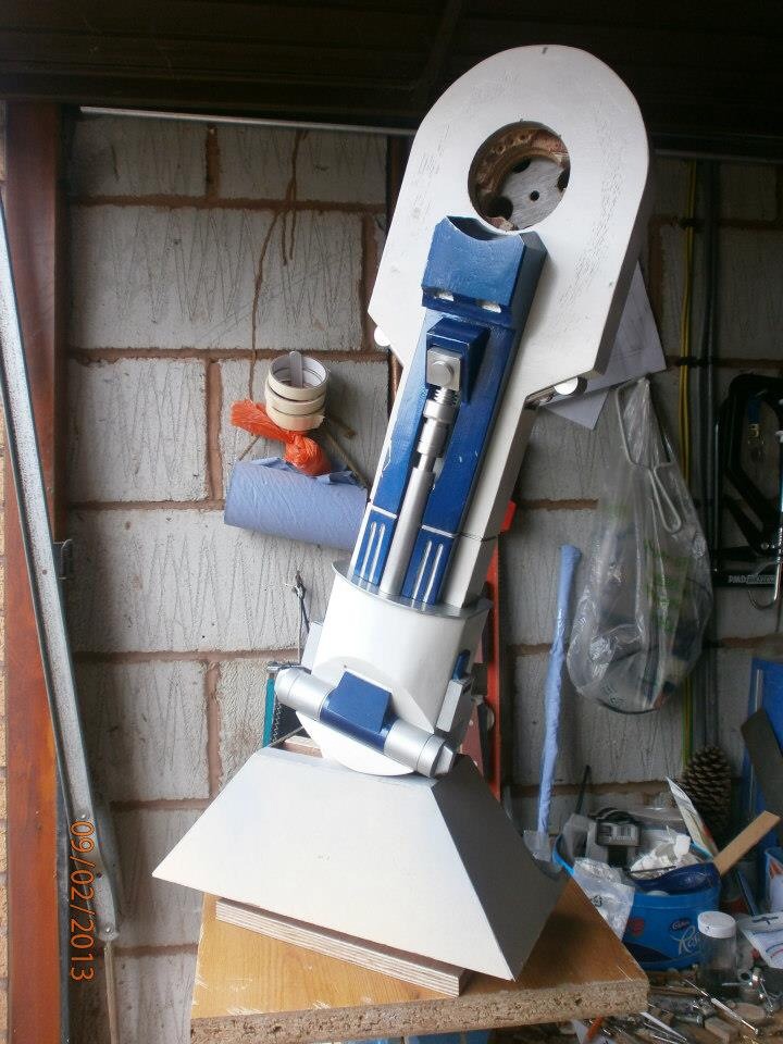 Leg no1, test fitted and bolted to the temp. internal foot support frame.