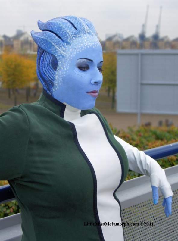 Liara T'soni from Mass Effect 2. Lair of the Shadow Broker.

headpiece by Michaela Debruce