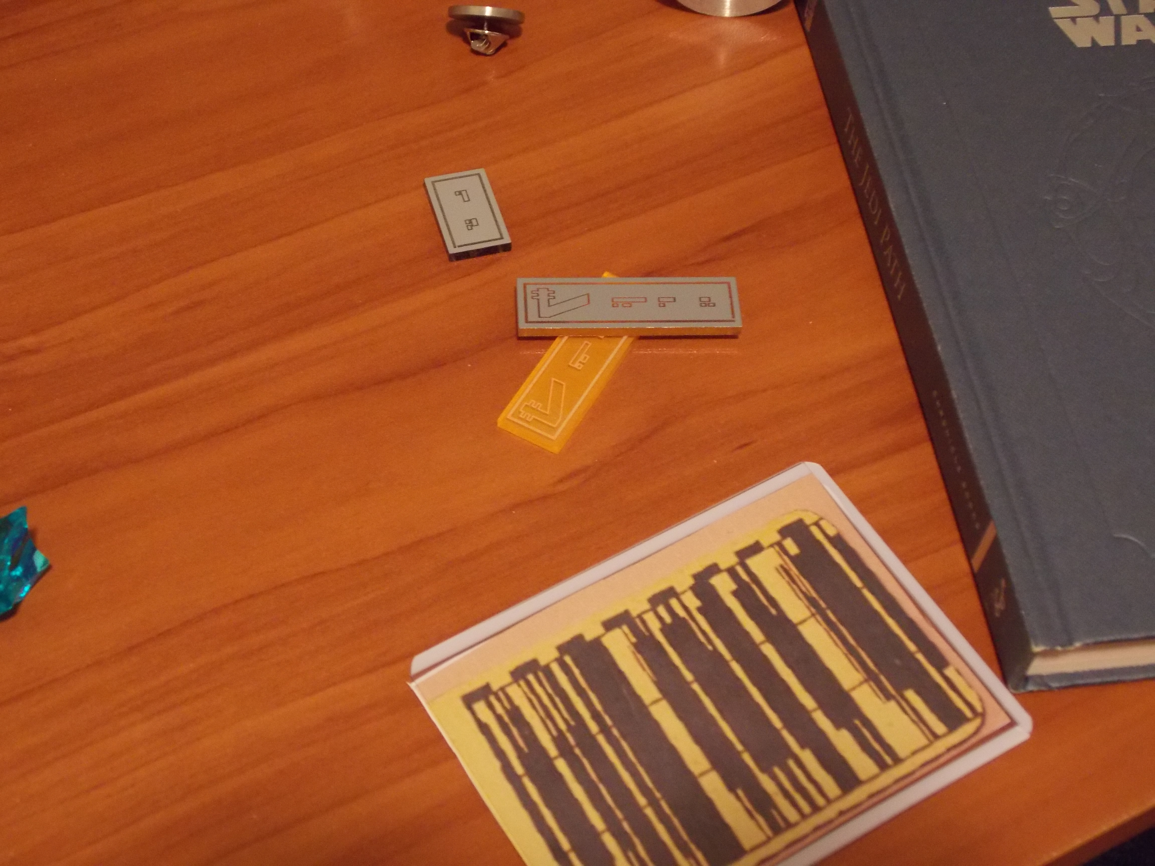 Lightsaber box 009.JPG