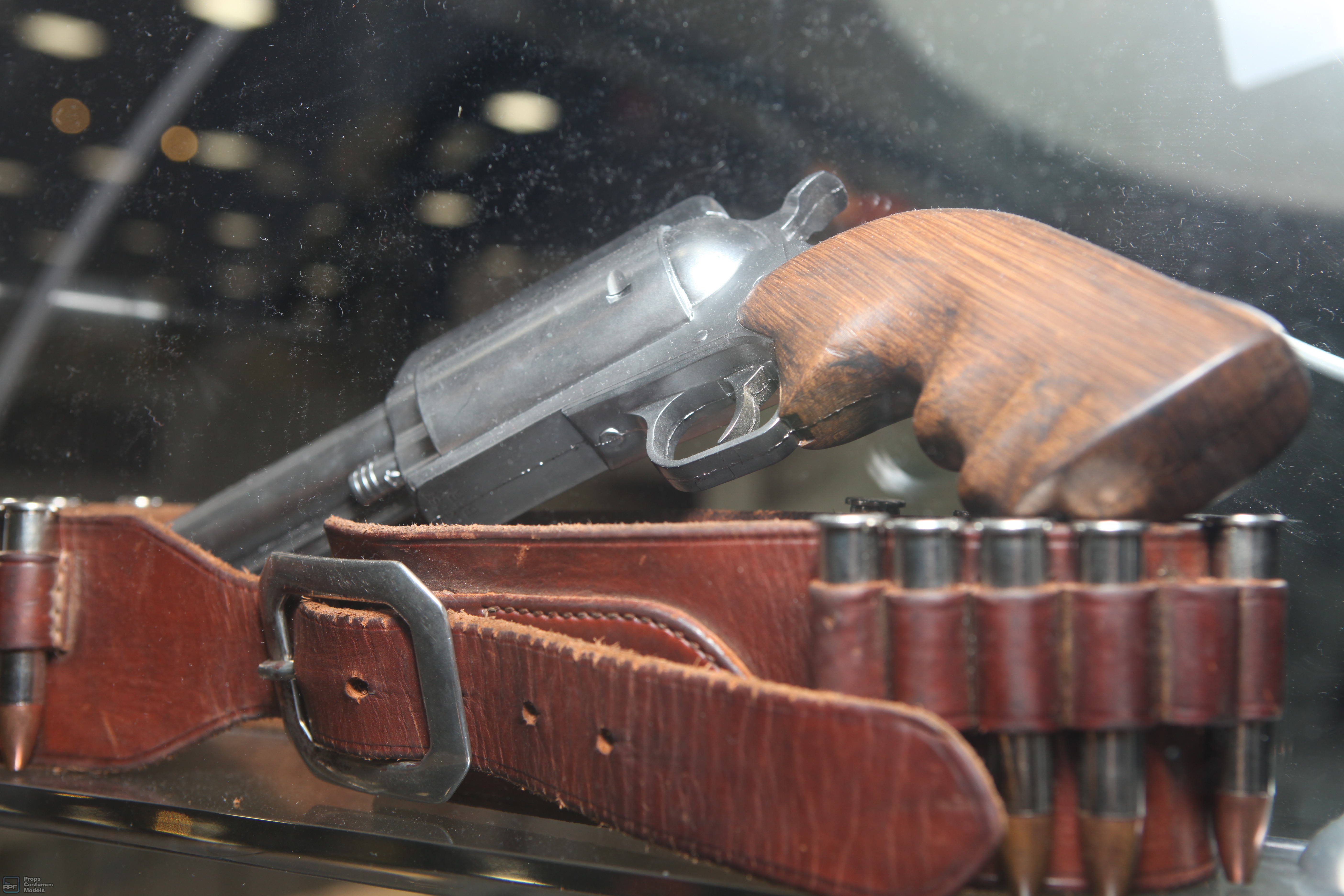 Looper - Pistol and Bullet Belt