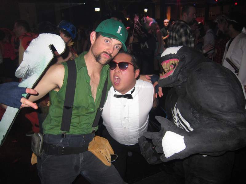 Luigi, Venom, Psy