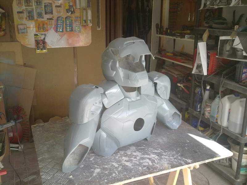 mark 8 real armor cosplay  iron man made dany bao 2012 venice it face book profile dany bao (2)