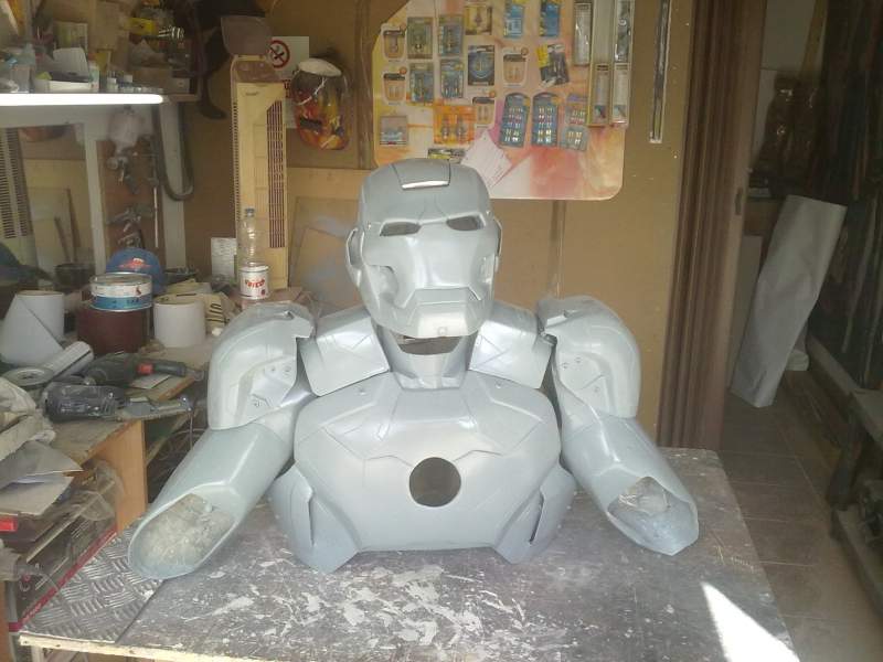 mark 8 real armor cosplay  iron man made dany bao 2012 venice it face book profile dany bao (4)