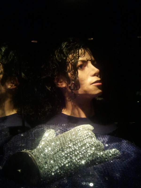 mj vitrine