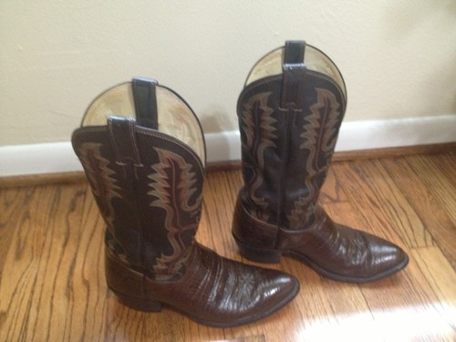 justin 2222 cowboy boots