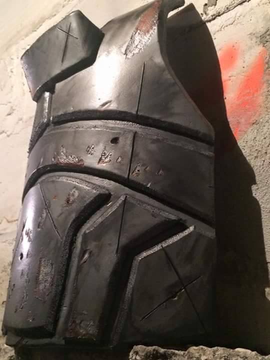 NCR Veteran Ranger body armor, right side view.