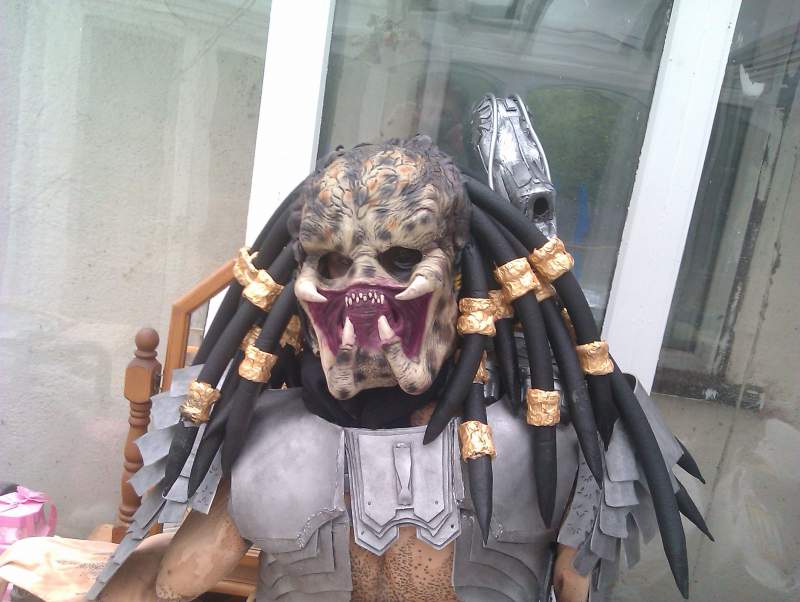 Original predator 3/4 mask - modified into a full head piece complete with  dread locks | RPF Costume and Prop Maker Community