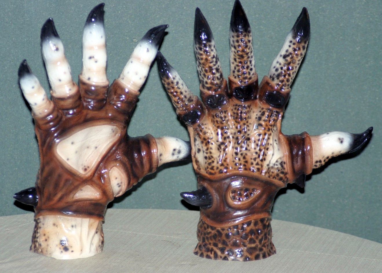 P2 hands