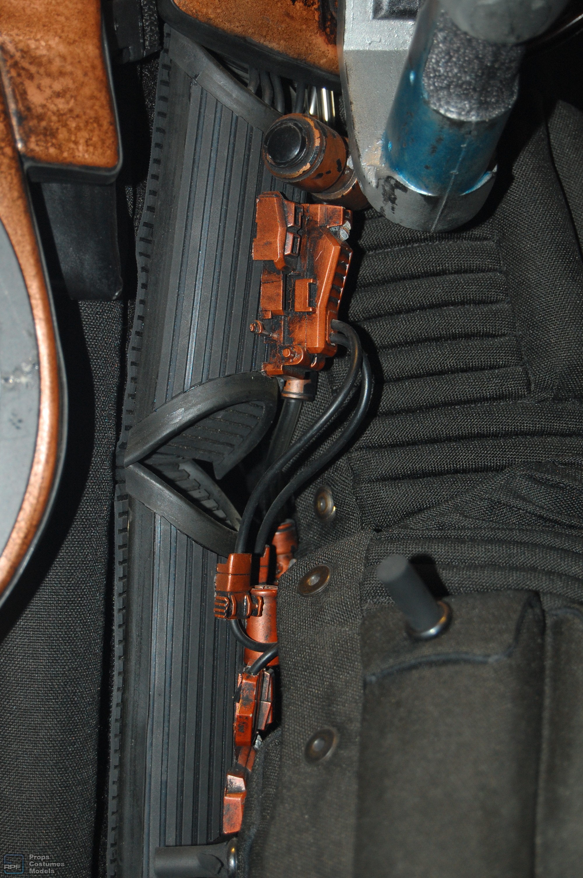 policeman detail costume