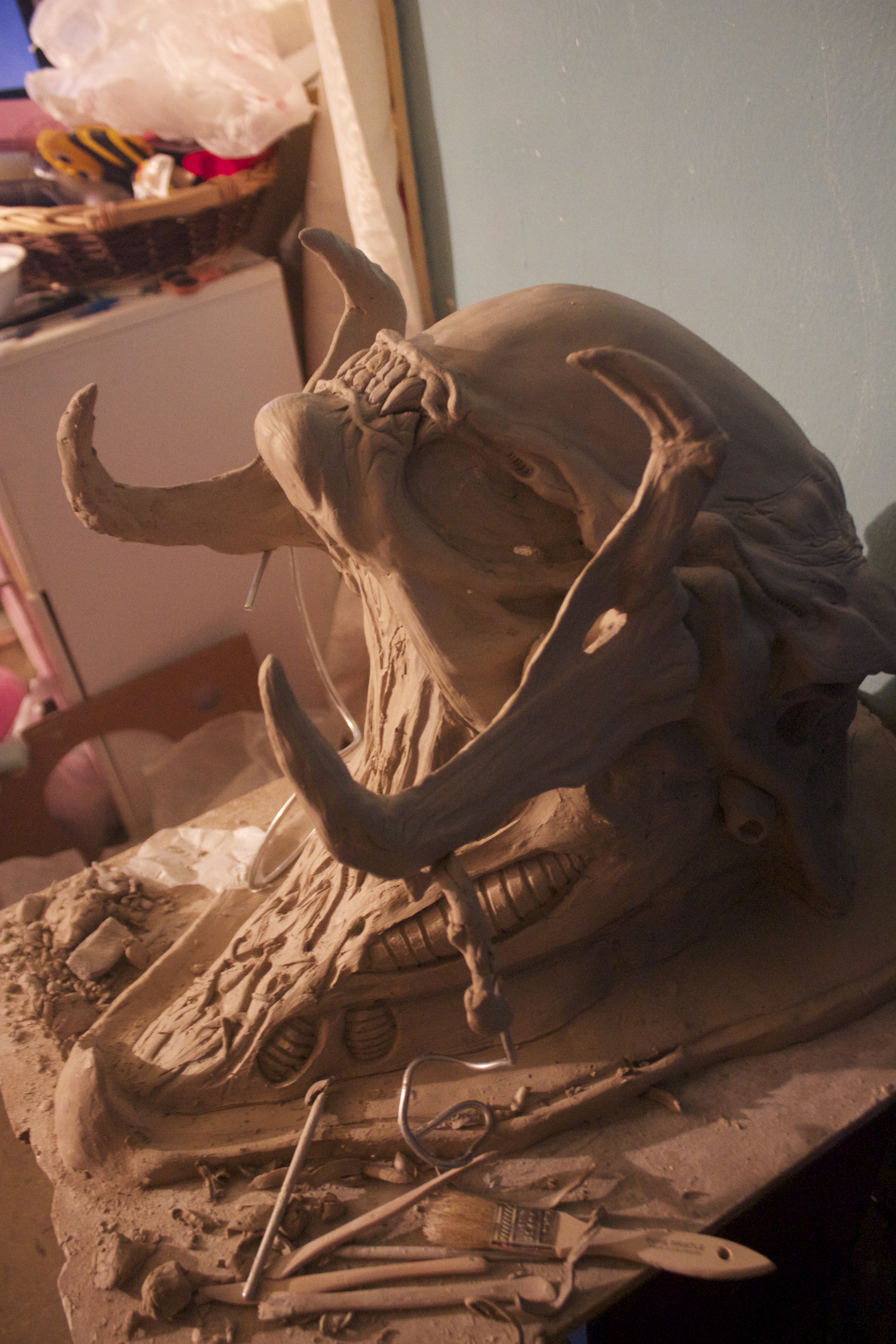 Predalien wall mount