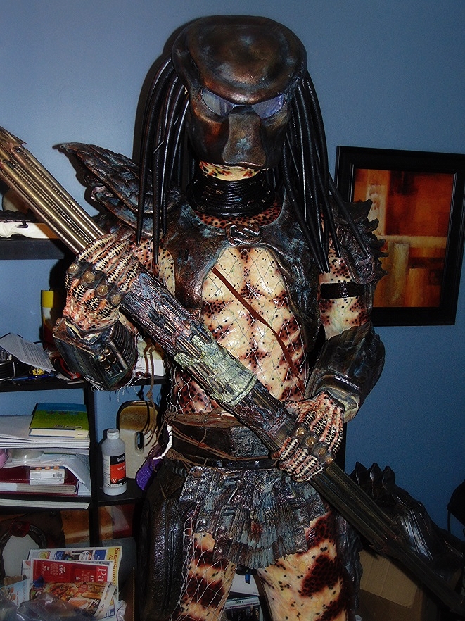 PREDATOR 2 STATUE ( Collaboration work Between Larry Kidd and I )