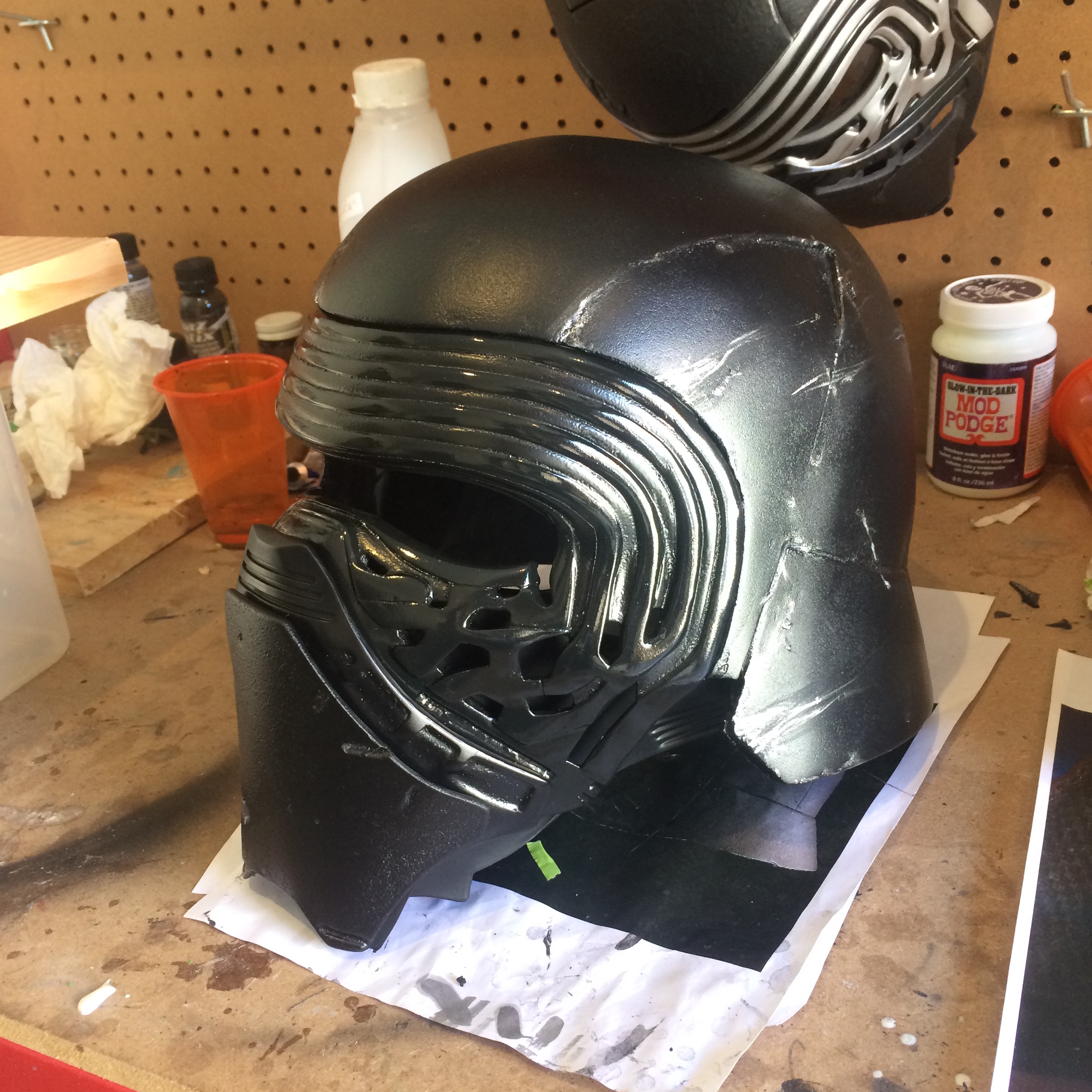 Put some scuffs ad scratches, just basically following the weathering patterns from reference pics. Did a quick test fit to see how everything was loo
