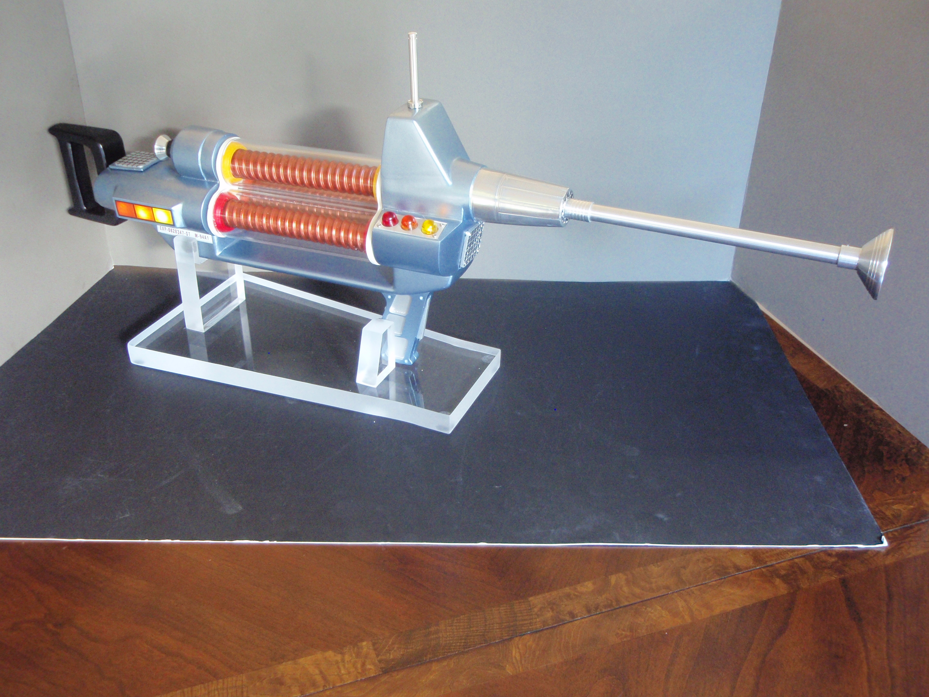 RShanko TOS Laser Rifle Kit on stand

Display Stand Design ©  Jon-Paul Joseph Lussier