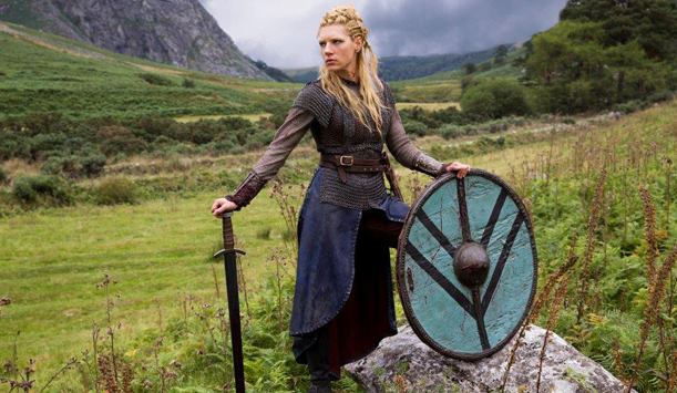 Season 2 Lagertha (Kathyrin Winnick)