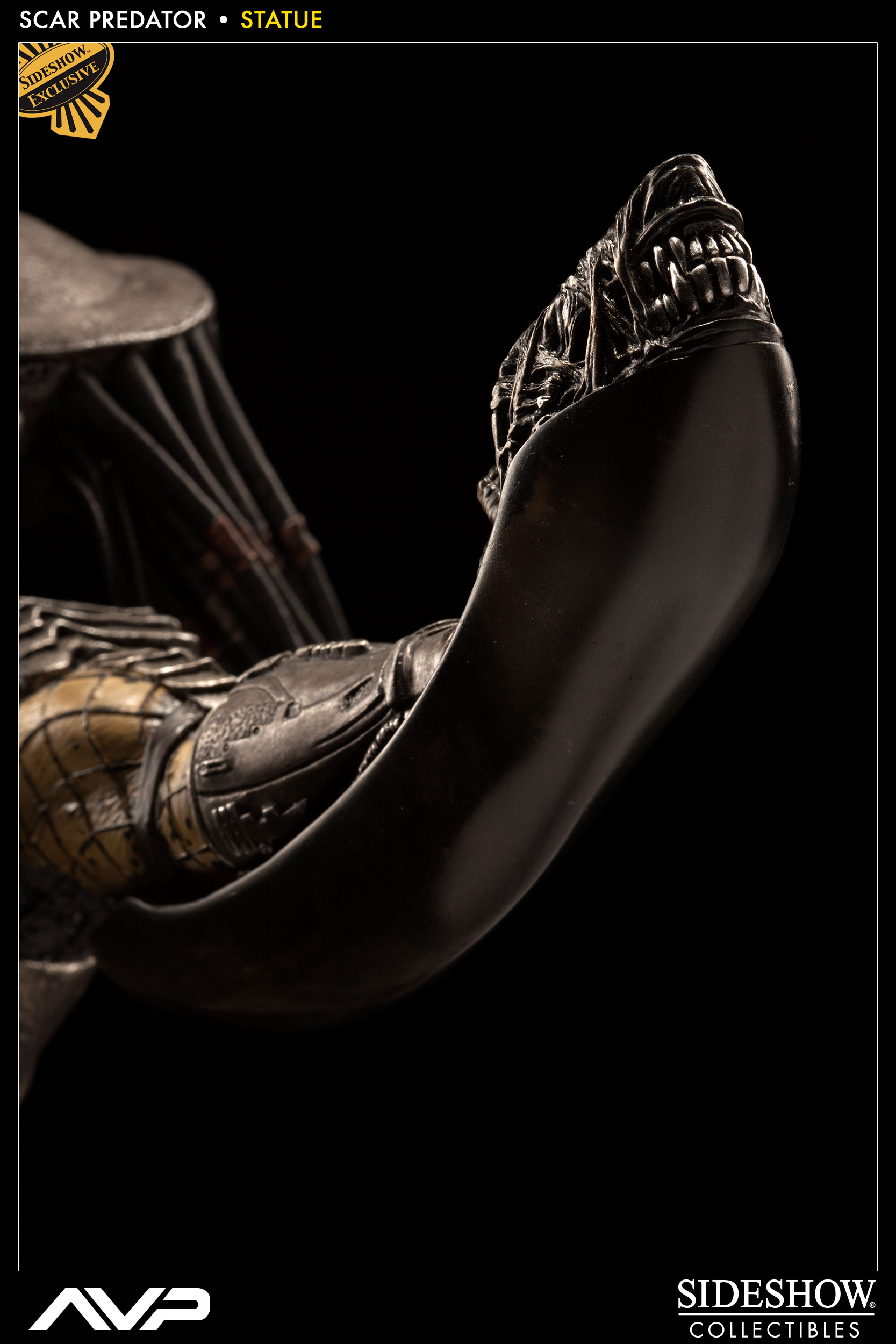 Sideshow Scar Predator Statue 03