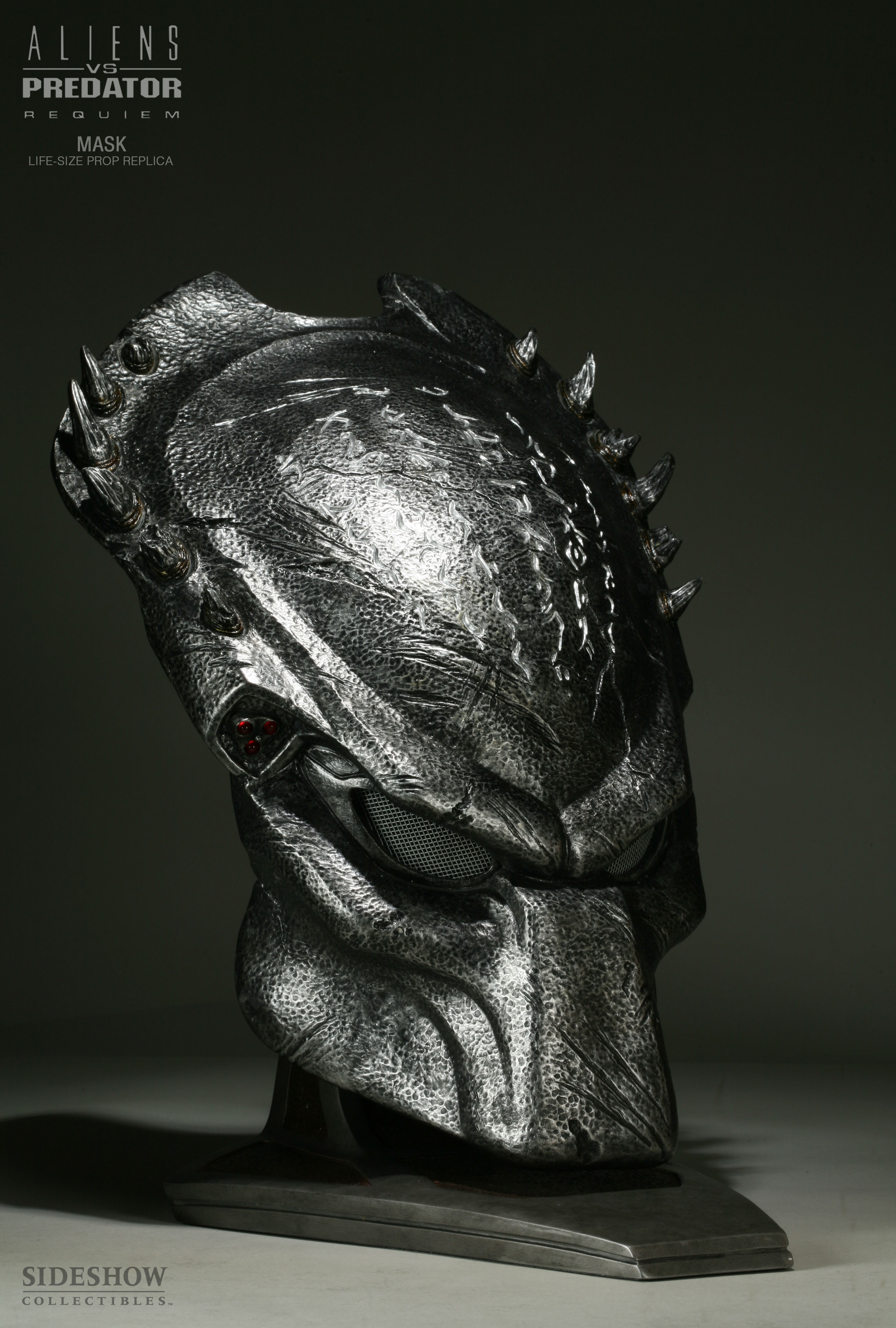 Sideshow Wolf Predator Mask 03