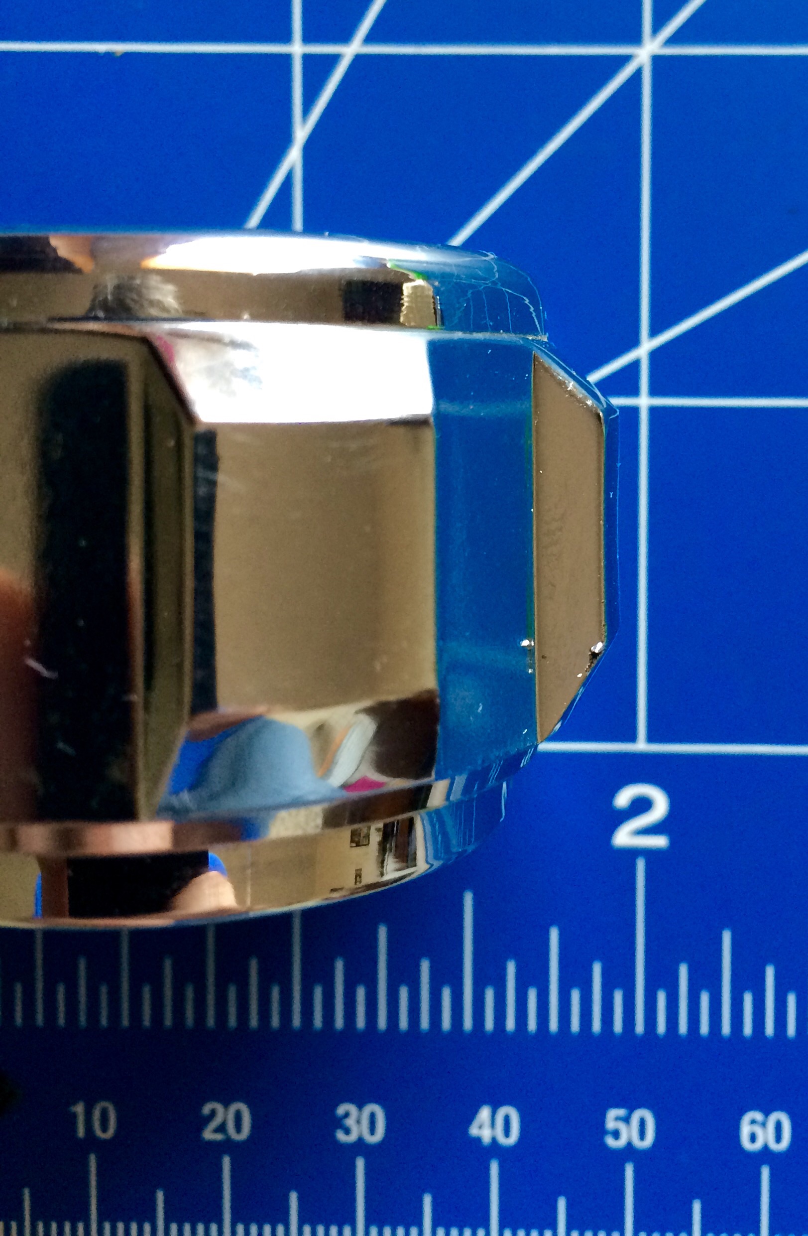 **SOLD**

ARMITAGE SHANKS
"c" Hand Wheel

Close up image of the one abrasion on the chromed plastic.  Very small and virtually unnoticeable.