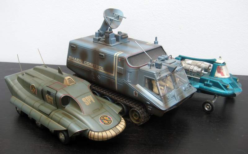 SPV Shadow Mobile & Joe 90 flying car