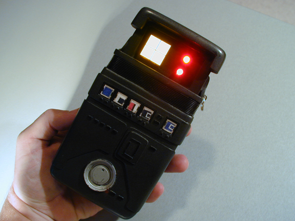 ST III Tricorder.5 (Open)