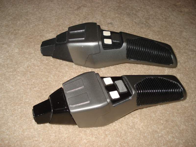 Star Trek: TNG/DS9 and early Voyager Cobra Phaser two without the power level indicator