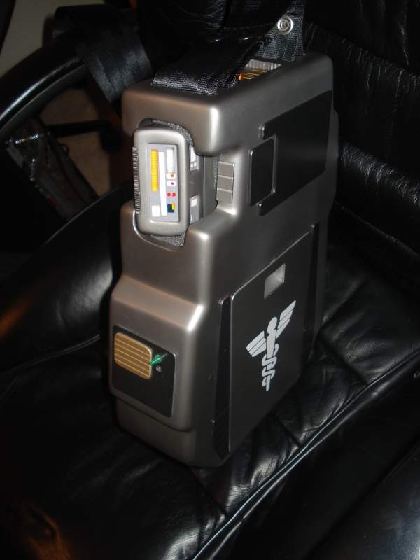 Star Trek: TNG Medical kit with Mark X Tricorder