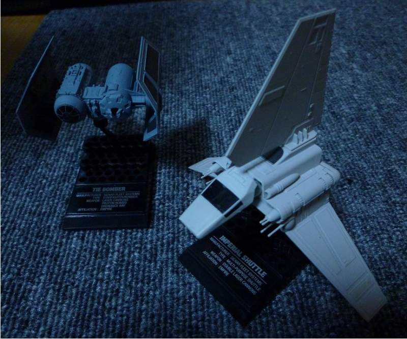 STAR WARS Vehicle Collection Series 4
Imperial Shuttle 1/350 & TIE Bomber 1/144