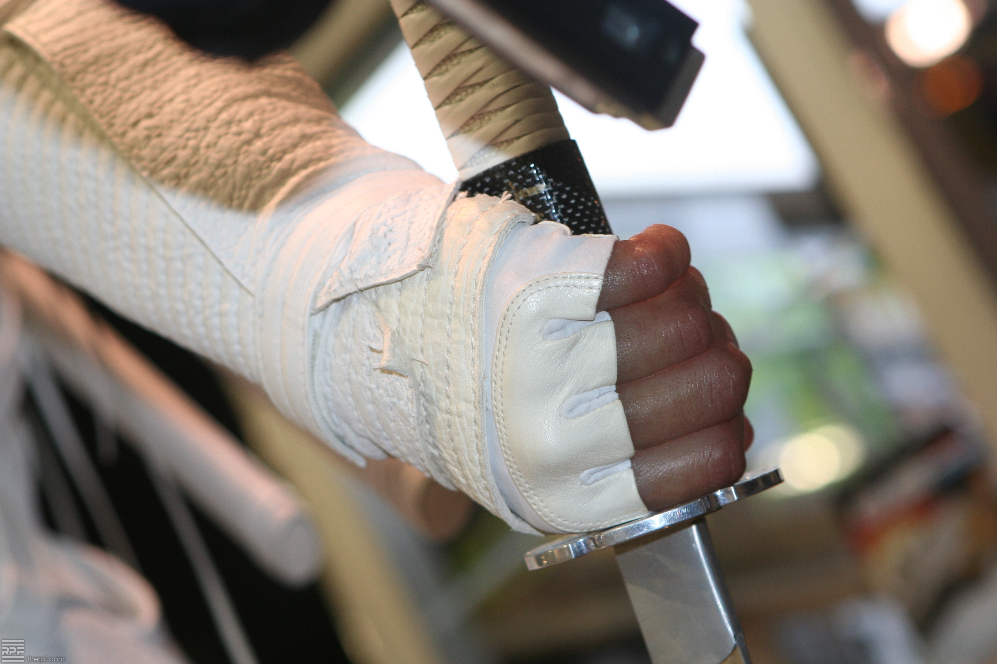 Storm_Shadow_Gloves_10