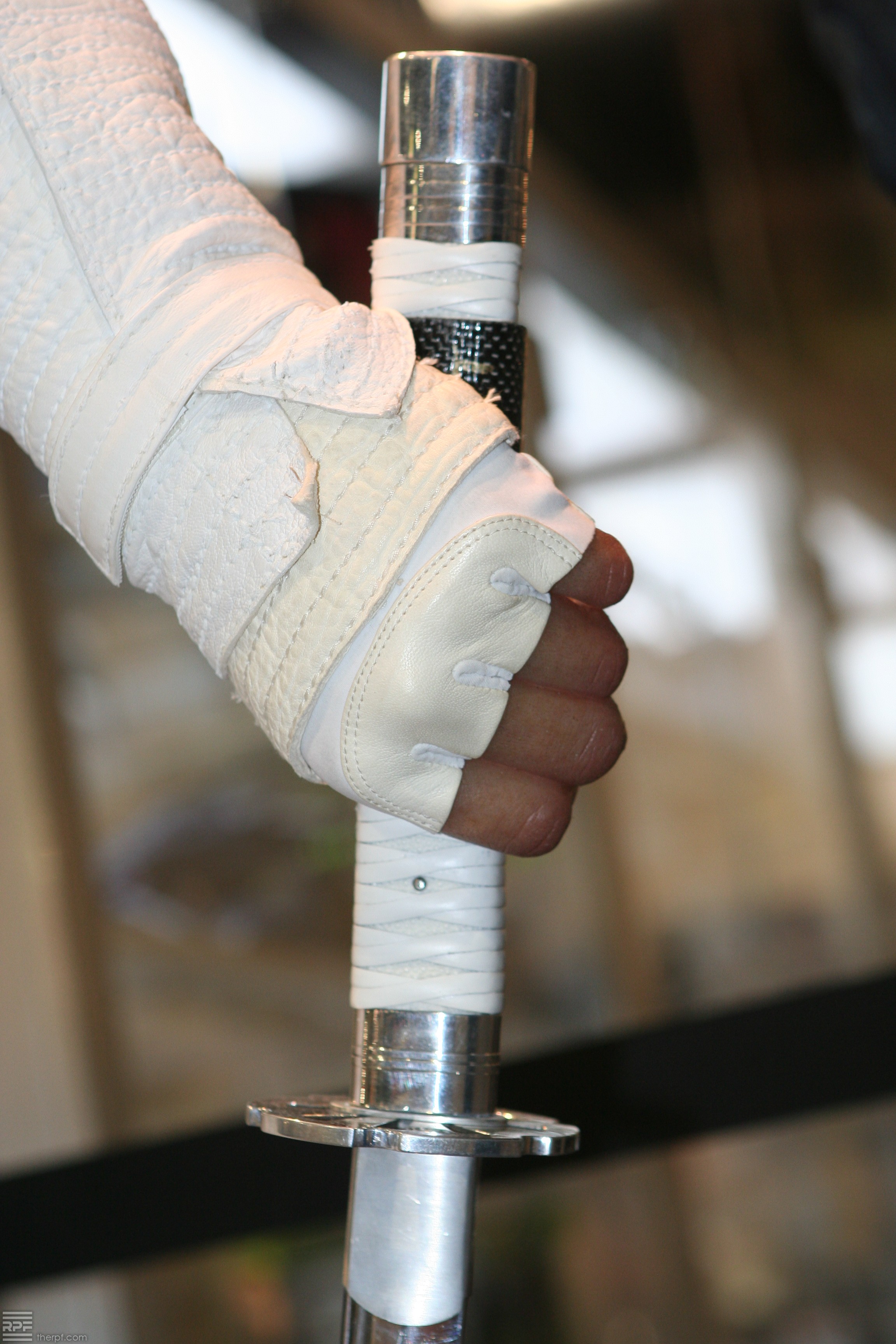 Storm_Shadow_Gloves_17