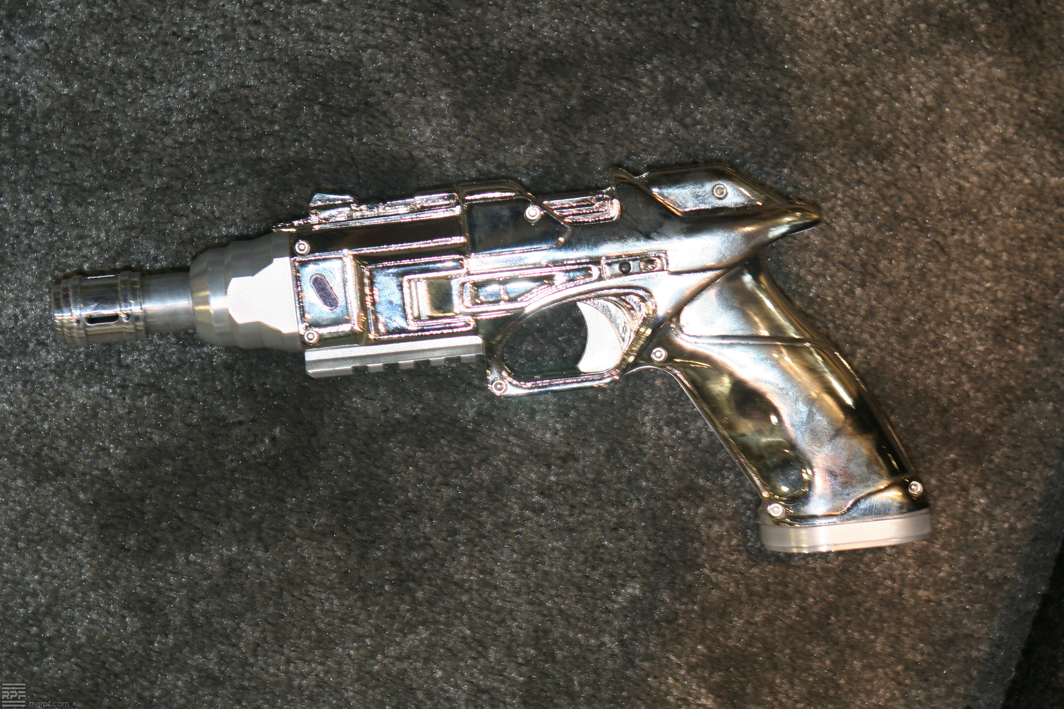 Storm_Shadow_Pulse_Pistol_04