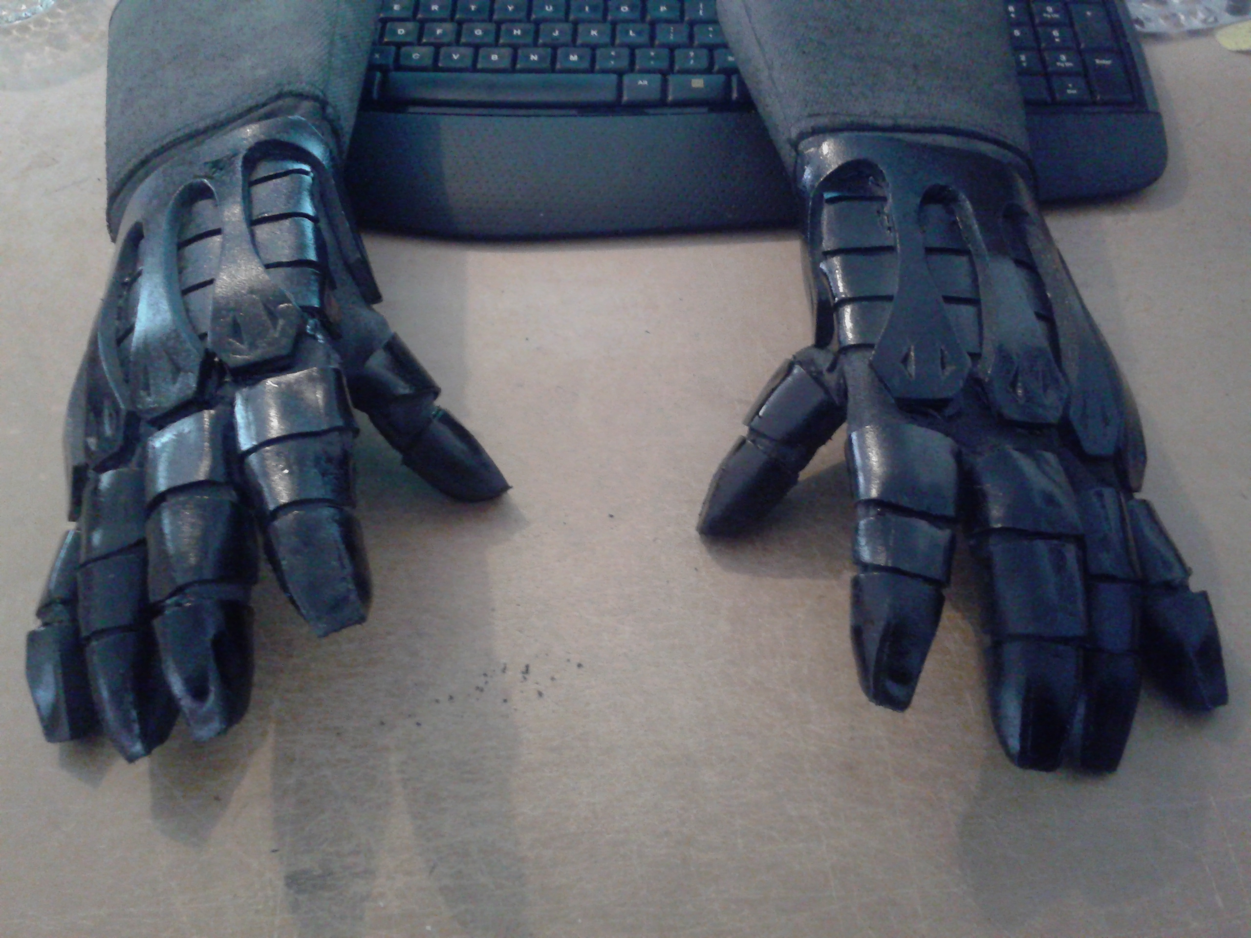 Take two of the hands/gloves. Not happy with finished product. Version III is in the works.