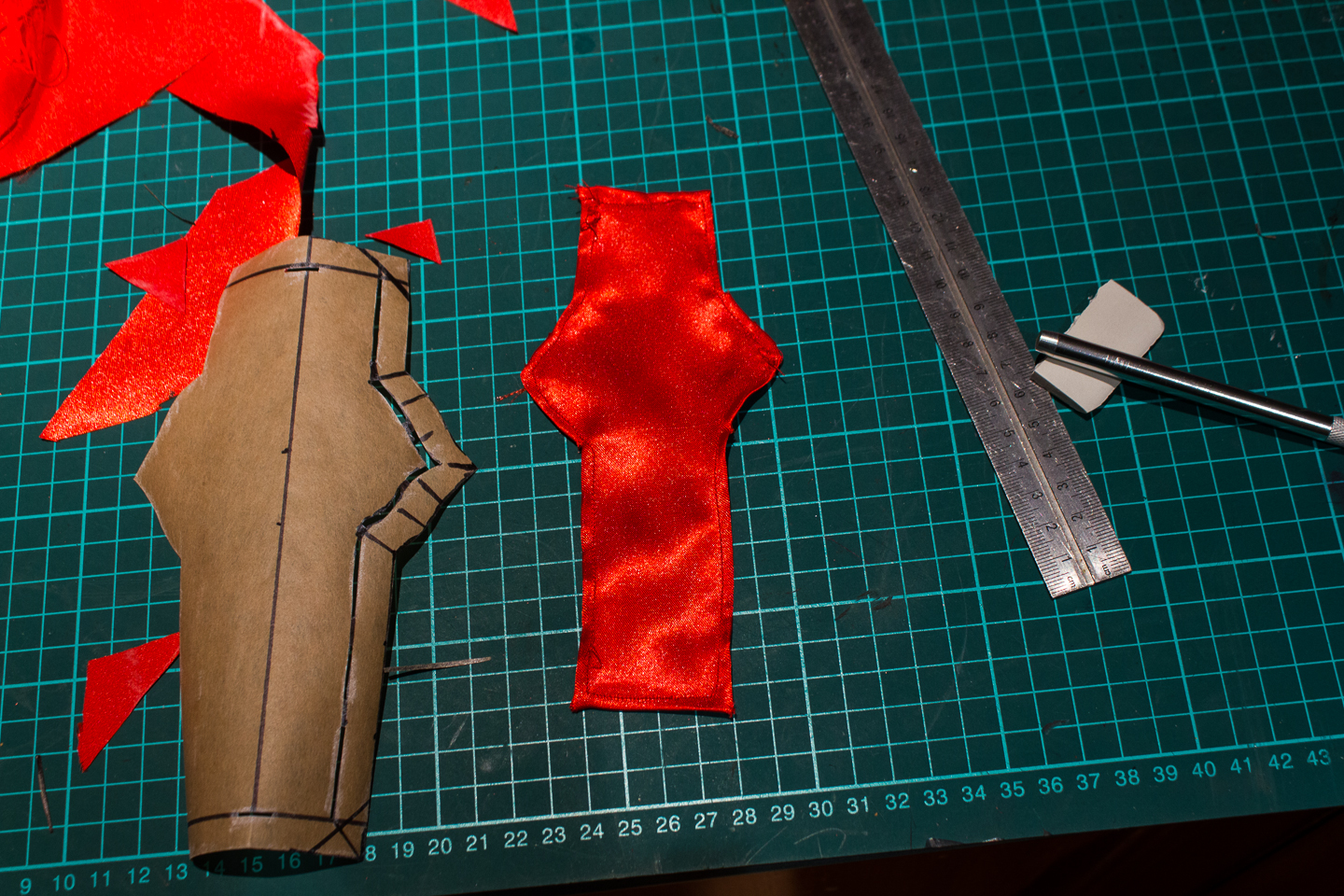 There's a gap in the harness skin so made this to cover it.