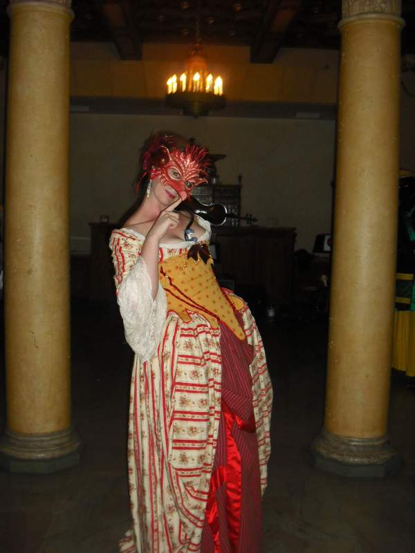 This is actually Scarlett from the 3rd POTC movie..minus wig
