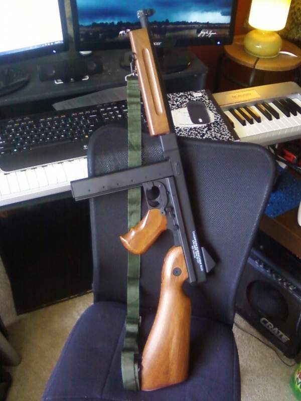 Thompson M1A1 that needs some dry brush work.